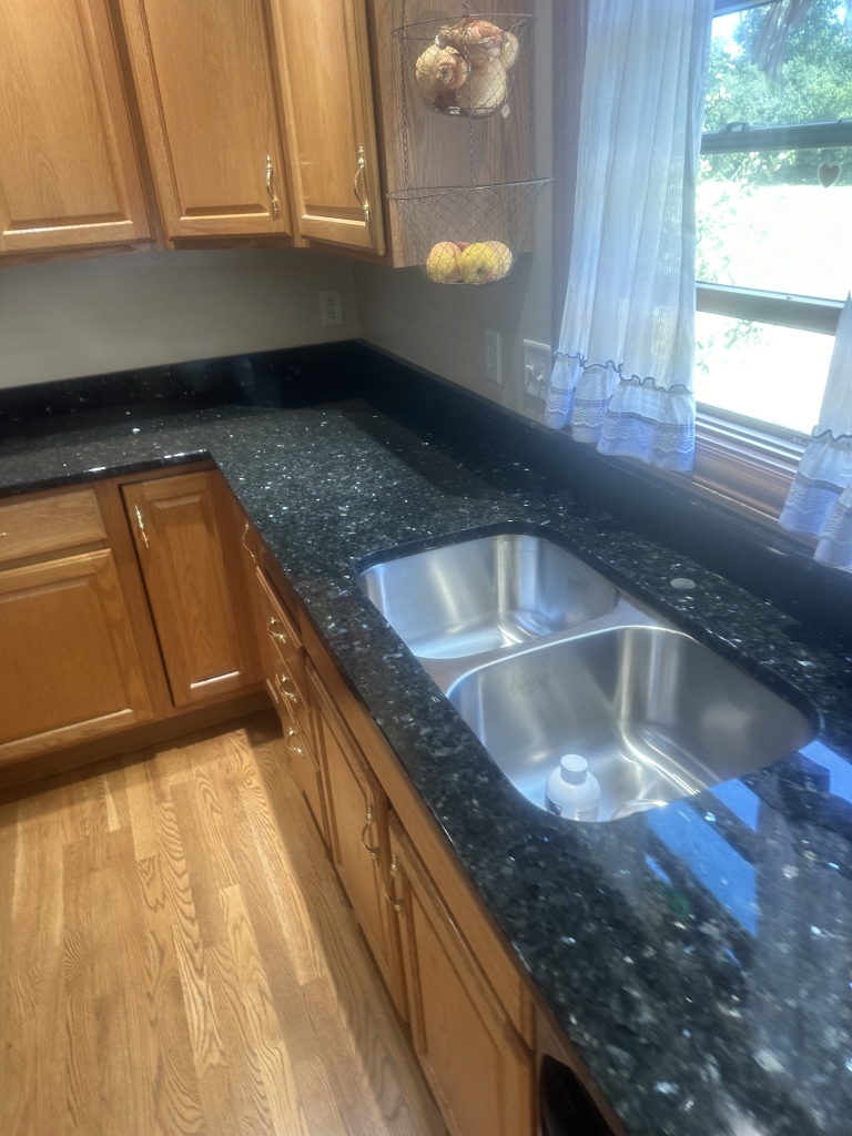 Emerald Pearl Granite 48,5 SF countertops